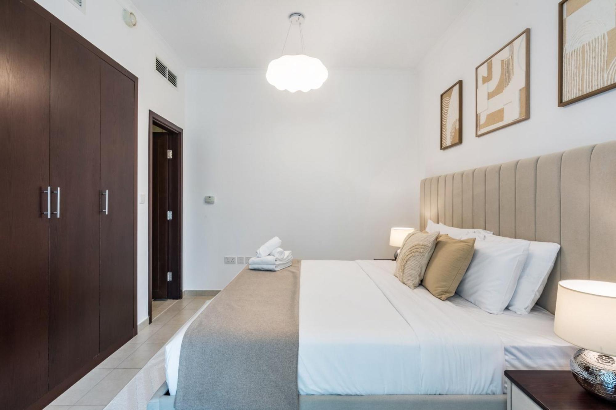 شقة Stunning 1-bedroom With Full Burj Khalifa View - 5-min Walk To Mall دبي